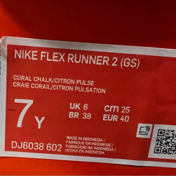 Nike Shoes - Picture 5 of 5